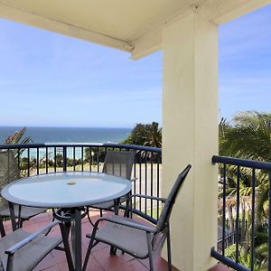 Three-Bedroom Apartment Ocean View Ensuite